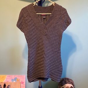 NWOT Say What? Large Short Sleeved V-Neck Gray Acrylic Sweater